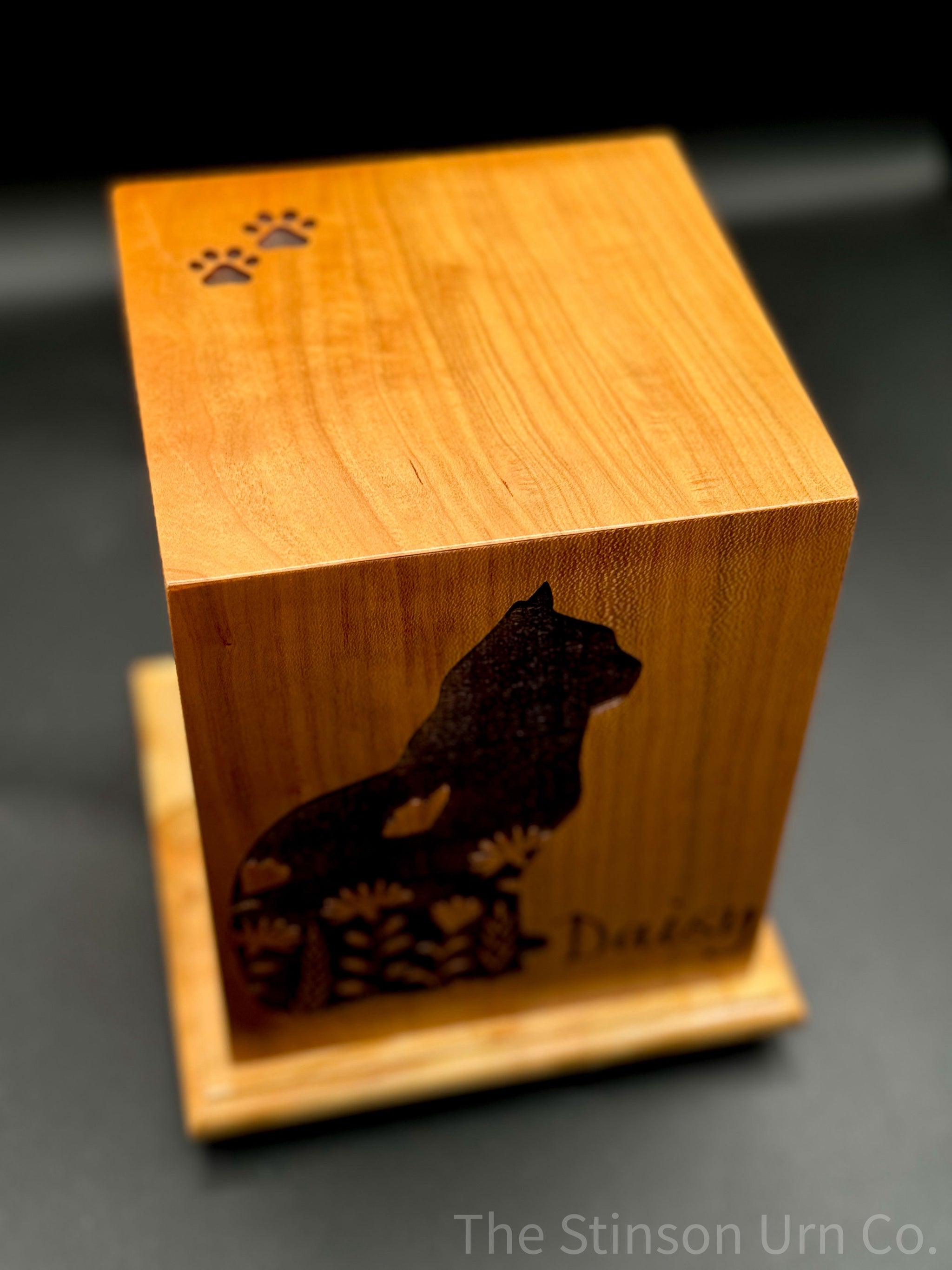 Daisy Urn